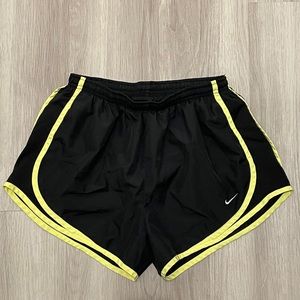 Nike Tempo Short
